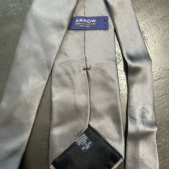 Arrow USA 1851 Silk Tie • Made in USA • Grey - Picture 4 of 5